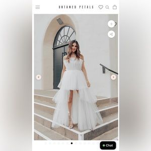 ISABELLA PEARL GOWN NWT // UNTAMED PETALS